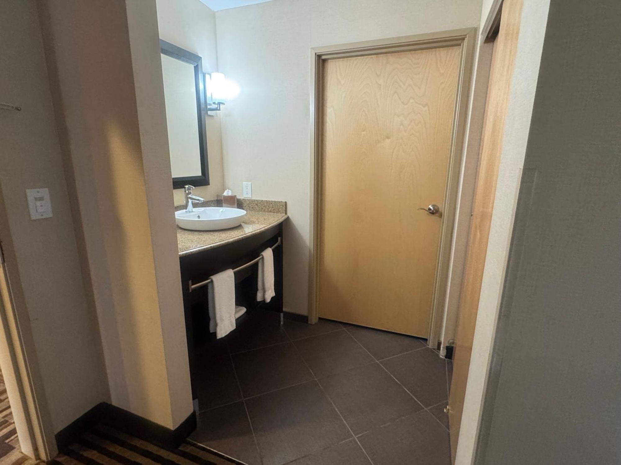 Sonesta Essential Indianapolis Airport Hotel Plainfield Bagian luar foto